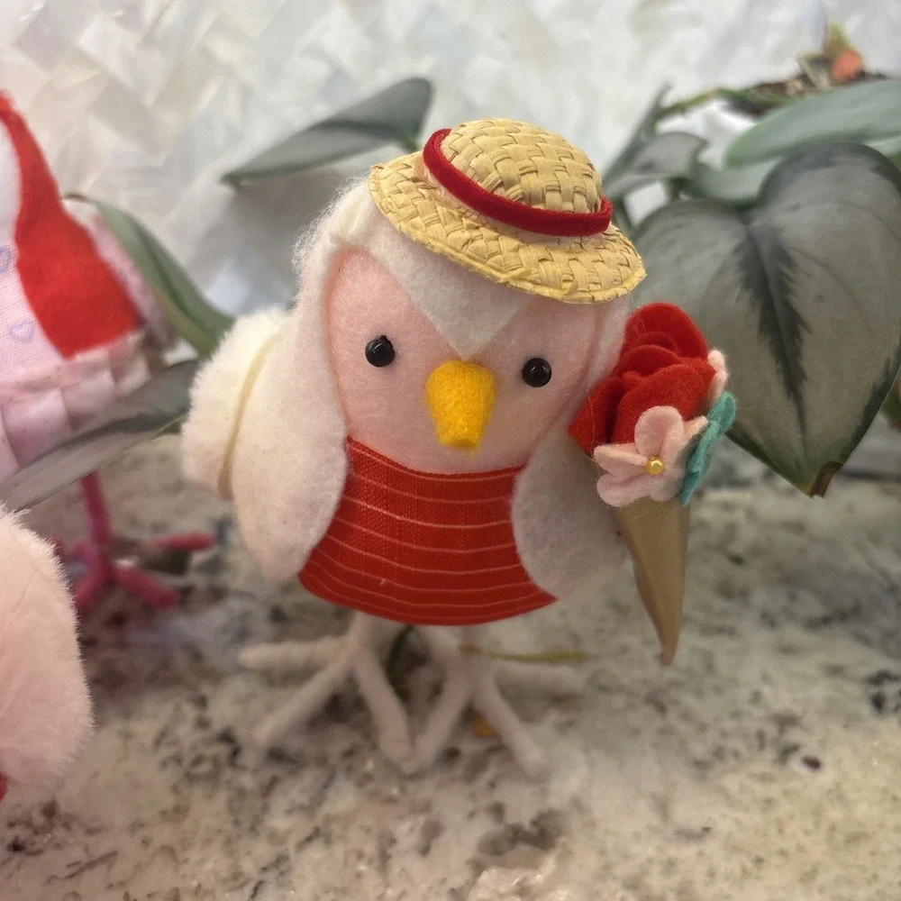 Target Spritz Featherly Friends Bird Valentines Day 2022-24 Queenie Kingsley Jet